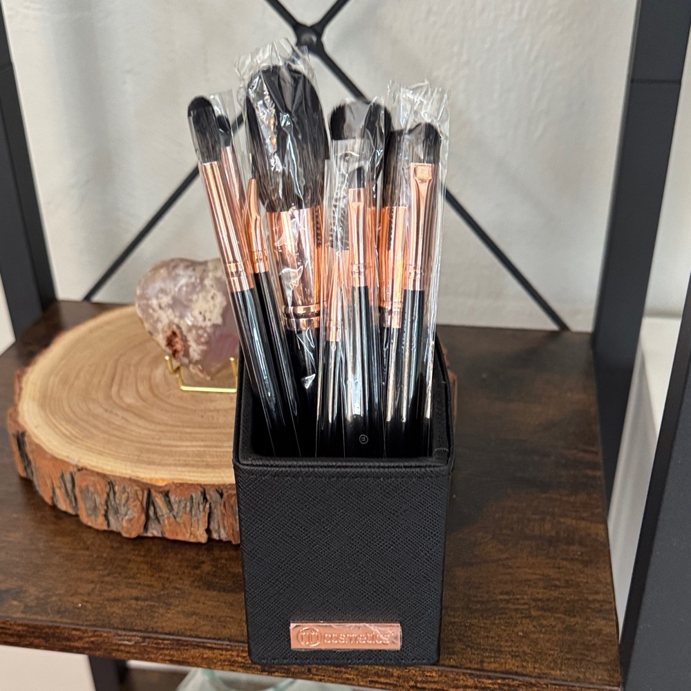 BH Cosmetics Black and Rose Gold Makeup Brush Set